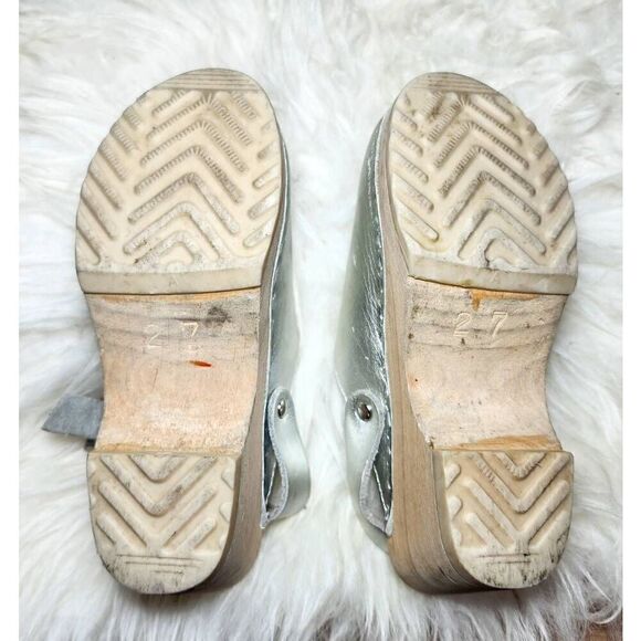 Hanna Andersson hand crafted clogs little Kids Size 10 - Picture 6 of 9